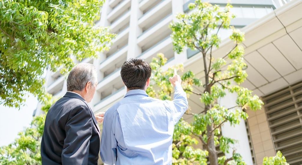 画像：まずは建替え診断で現況をご確認ください